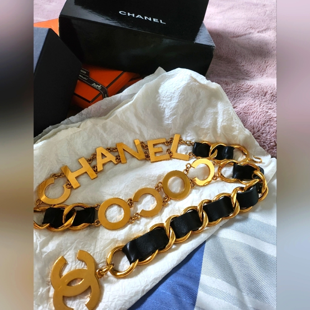 COCO Chanel 90s runway chain belt